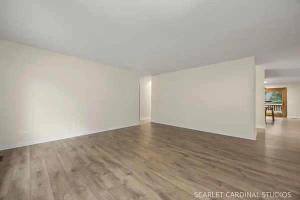 30W261 Leominster CT, Warrenville, IL 60555