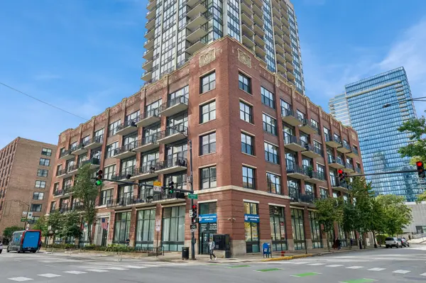 210 S Desplaines ST #607, Chicago, IL 60661