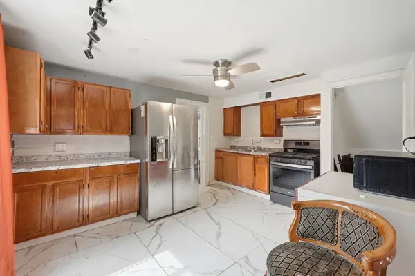 9668 S Luella AVE, Chicago, IL 60617
