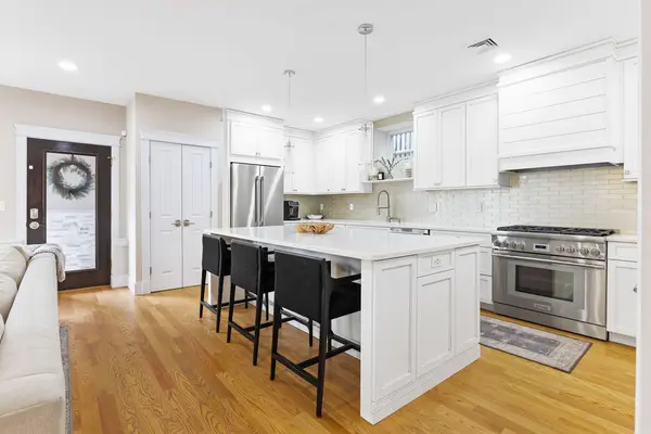 7 Whitman ST #1, Somerville, MA 02144