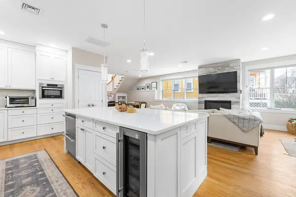7 Whitman ST #1, Somerville, MA 02144