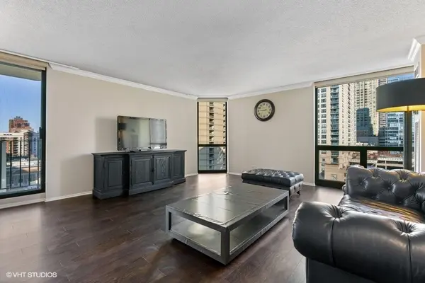 70 W HURON ST #1002, Chicago, IL 60654