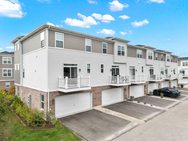 1125 Dock ST, Des Plaines, IL 60018