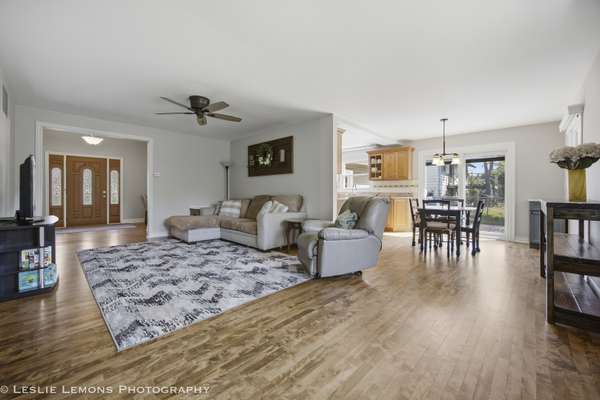 6020 TYLER DR, Woodridge, IL 60517