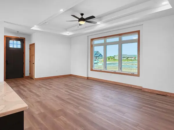 1100 Slate ST, Marshall, MN 56258