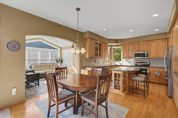 6219 Orchid LN N, Maple Grove, MN 55311