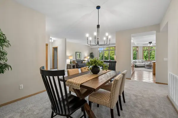 5555 Dewey Hill RD #202, Edina, MN 55439