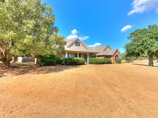 7001 Mid Iron LN, Edmond, OK 73025