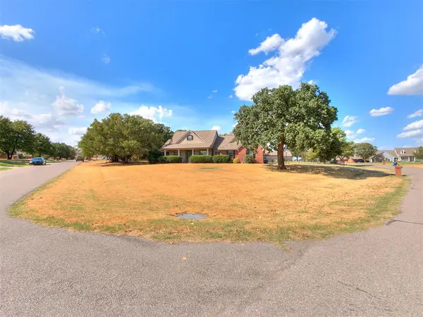 7001 Mid Iron LN, Edmond, OK 73025