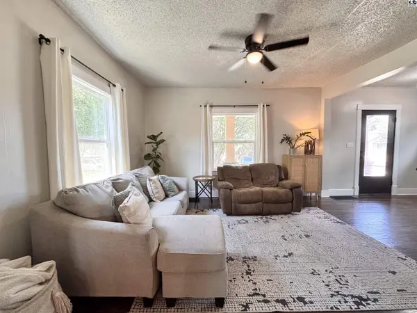 115 E 12th Ave, Hutchinson, KS 67501