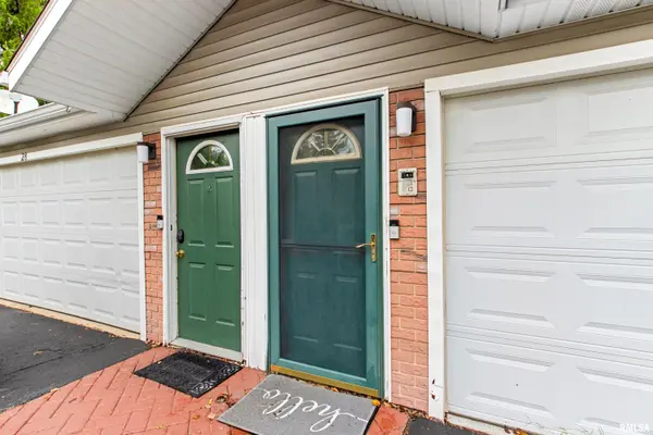 3510 N KINGSTON DR #27, Peoria, IL 61604