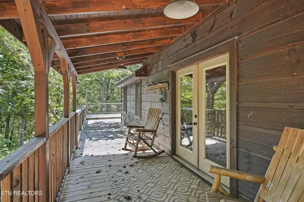 450 Pleasant Hill Cemetery Lane, Gainesboro, TN 38562