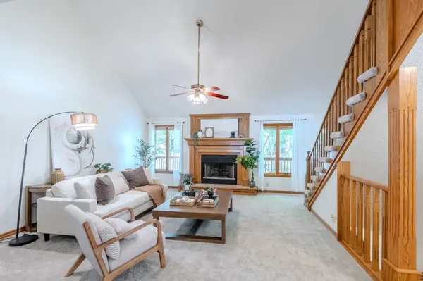 907 S Whippoorwill Rd, Derby, KS 67037