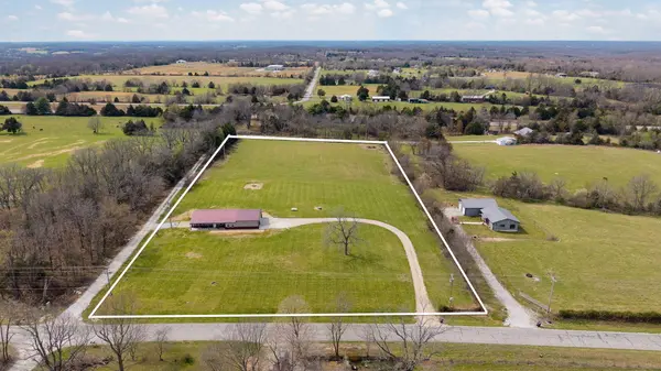 755 Highlandville RD, Highlandville, MO 65669