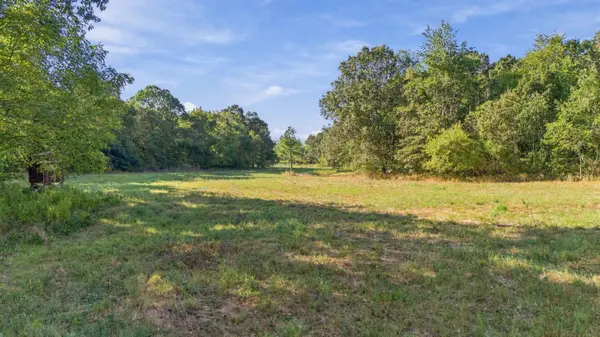 000 County Road 9160, Koshkonong, MO 65692