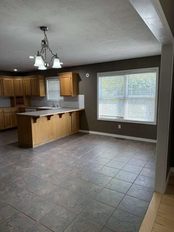 510 E Grace ST, Republic, MO 65738