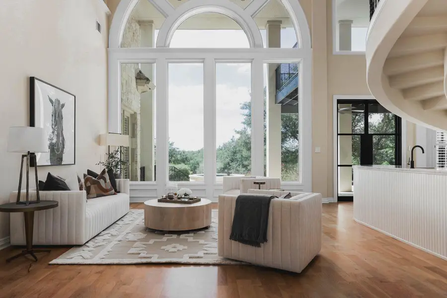 8513 Chalk Knoll DR, Austin, TX 78735