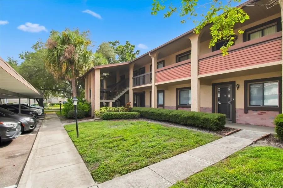 721 83RD AVE N #202, St Petersburg, FL 33702