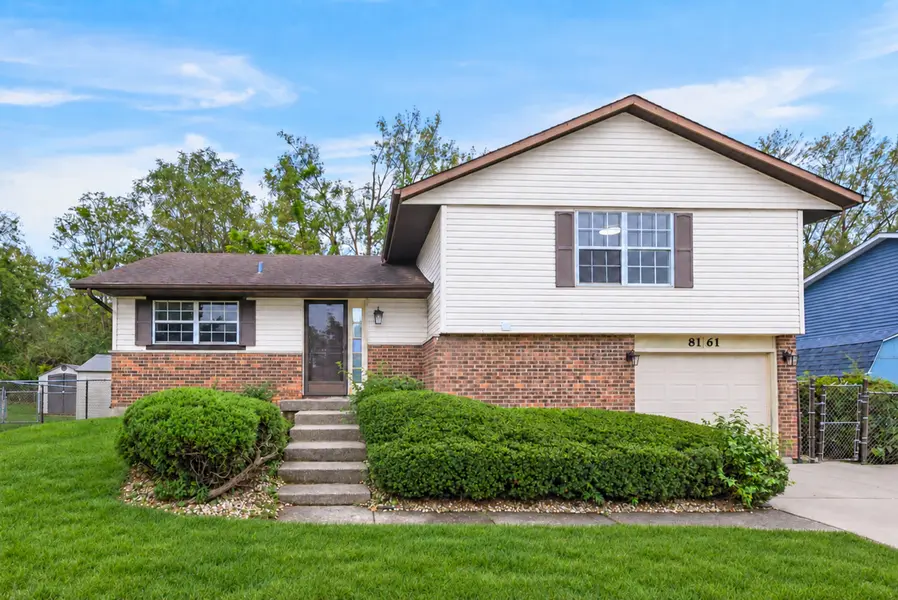 8161 W Orchard DR, Frankfort, IL 60423
