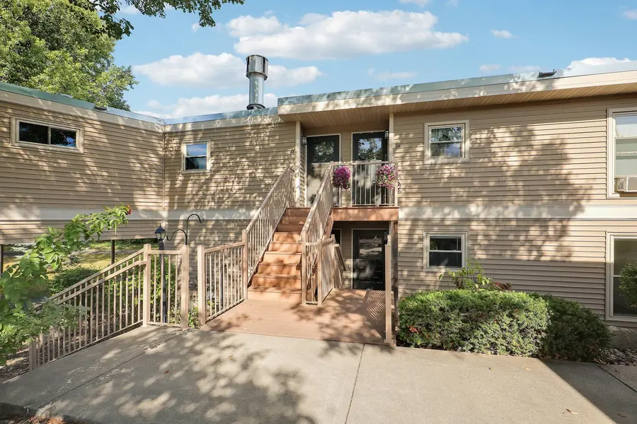 110263 Village RD, Chaska, MN 55318