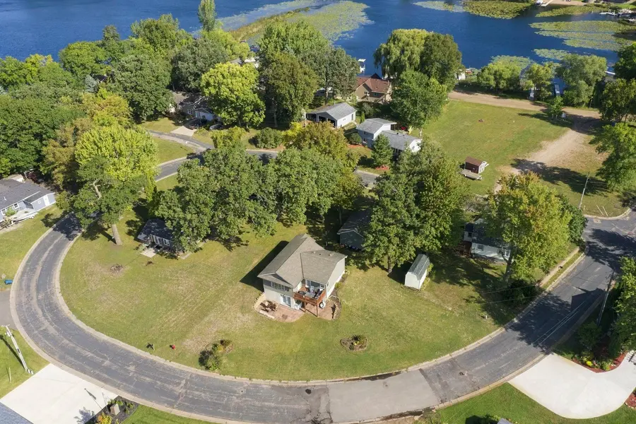 1712 Kestrel CIR, Buffalo, MN 55313