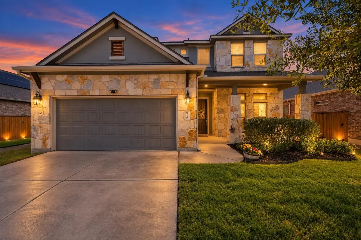916 Isaias DR, Leander, TX 78641