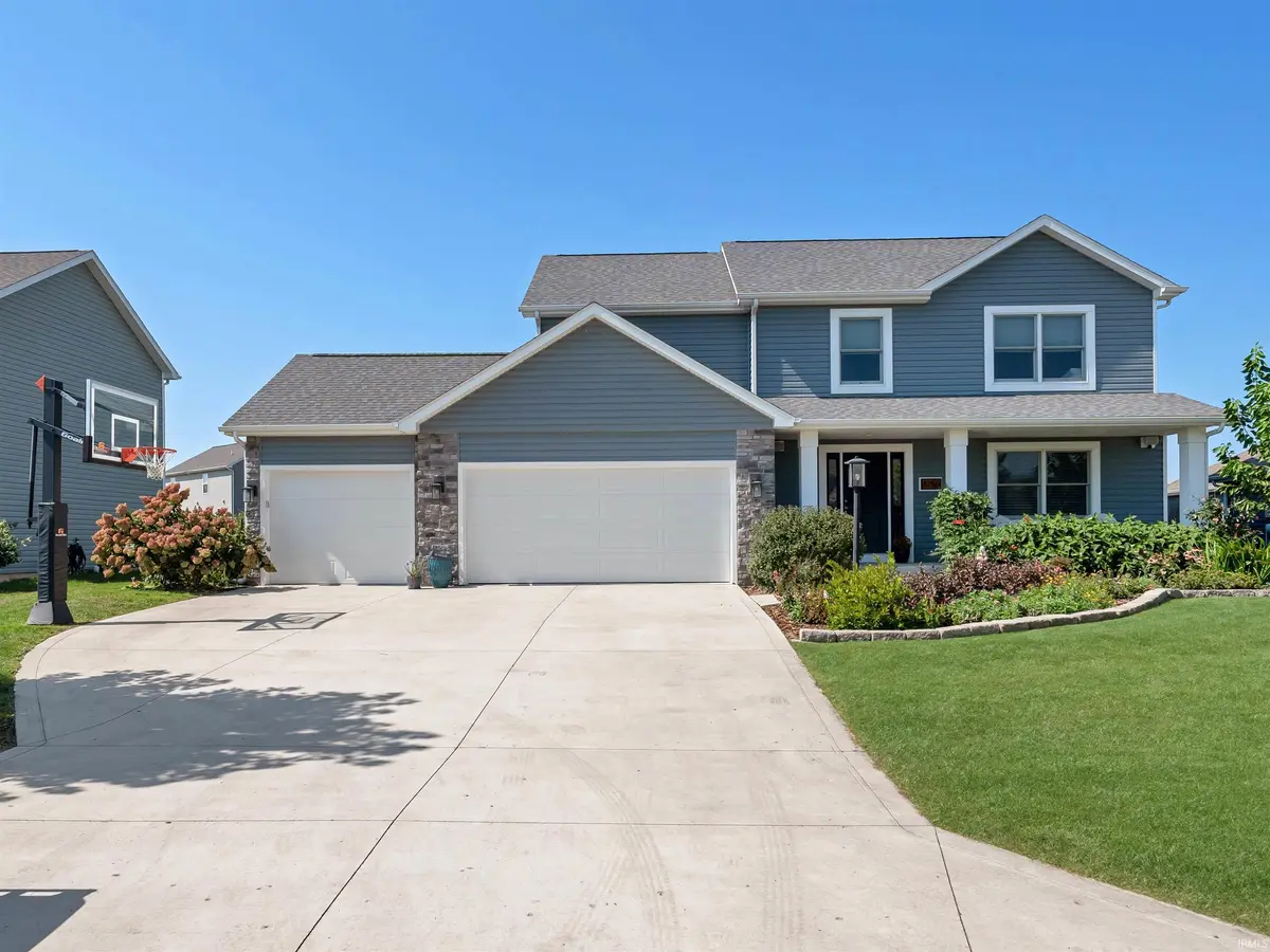 8155 Golden Gate PL, Fort Wayne, IN 46835