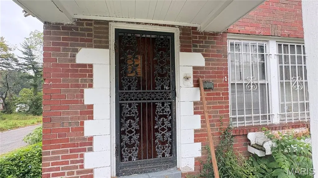 5598 Floy AVE, St Louis, MO 63136