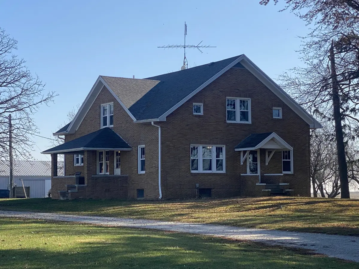 8742 E 1300th ST, Granville, IL 61326