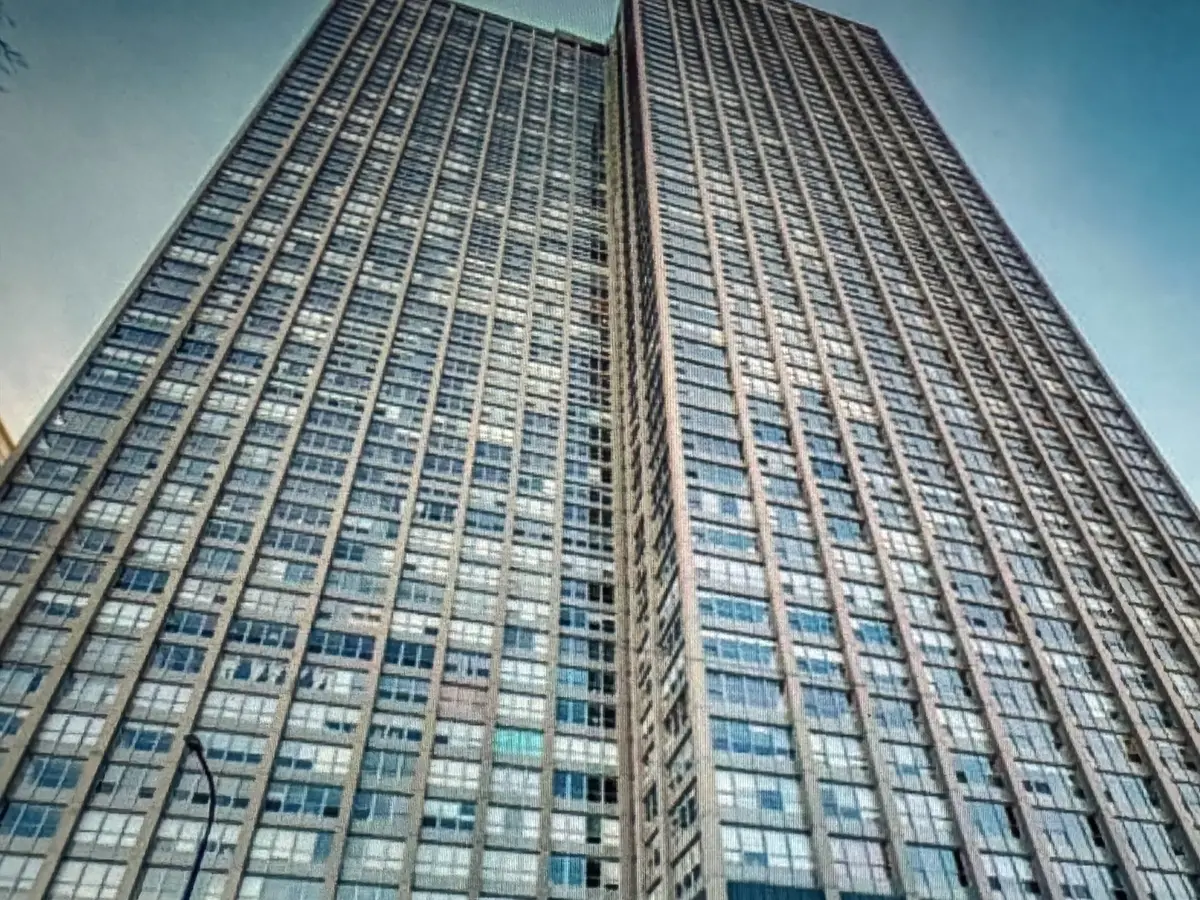 655 W Irving Park RD #311, Chicago, IL 60613