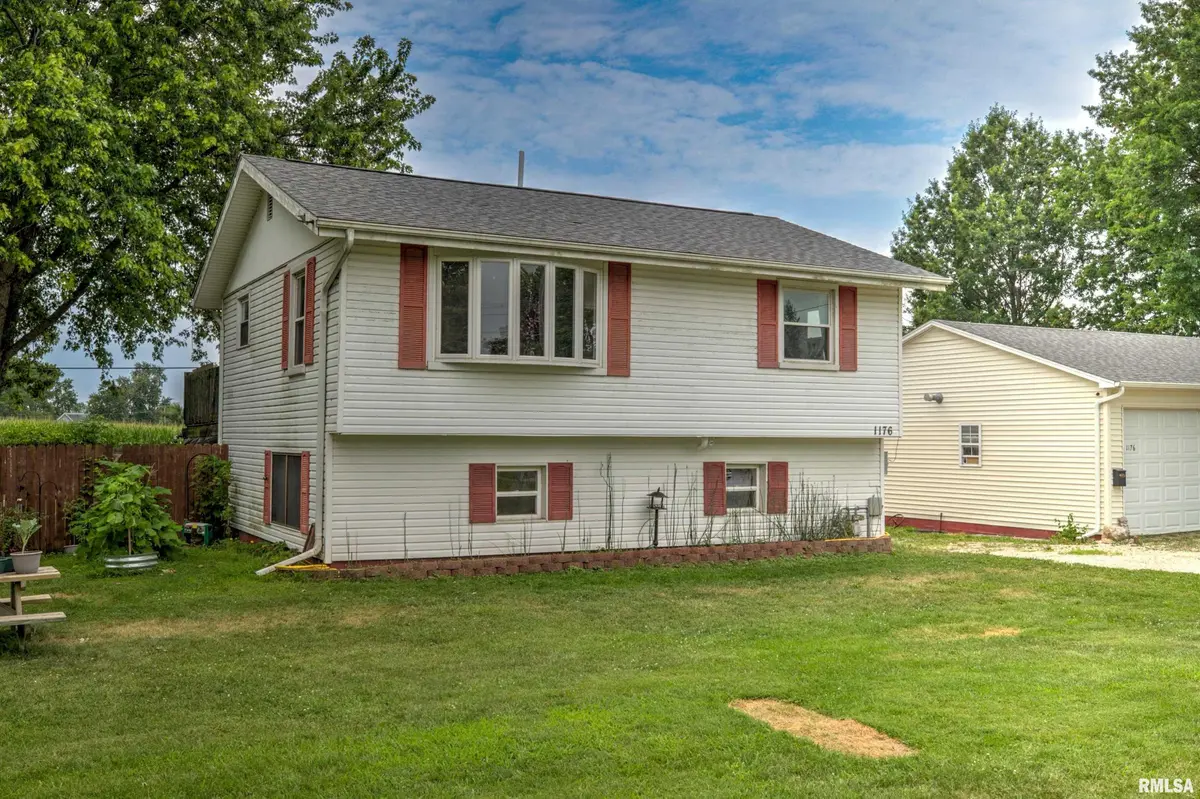 1176 E ELM ST, Canton, IL 61520
