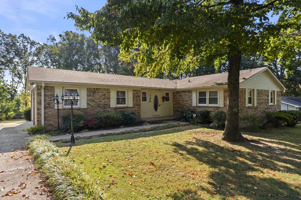 126 Robin Hood Rd, Dickson, TN 37055