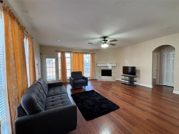 462 Richmond Street, Irving, TX 75063