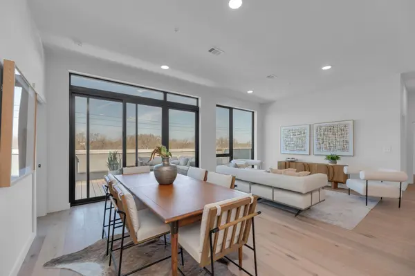 2209 S 1st ST #403, Austin, TX 78704