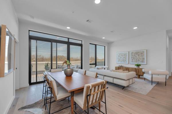 2209 S 1st ST #403, Austin, TX 78704