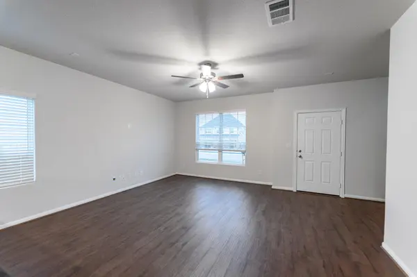 224 Villars DR, Salado, TX 76571