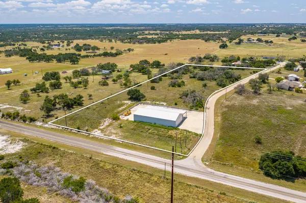 139 Sky TRL, Harper, TX 78631