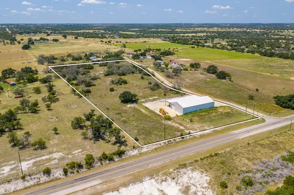 139 Sky TRL, Harper, TX 78631