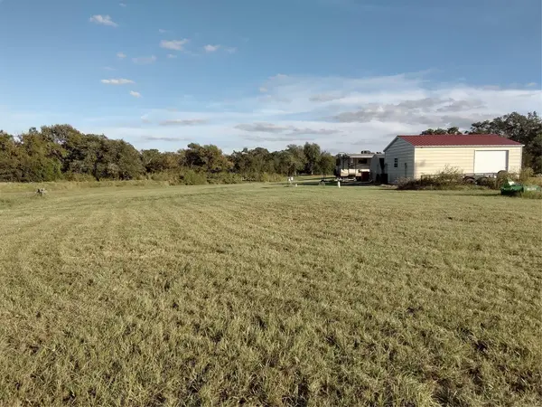 1868 Fm 20, Red Rock, TX 78662