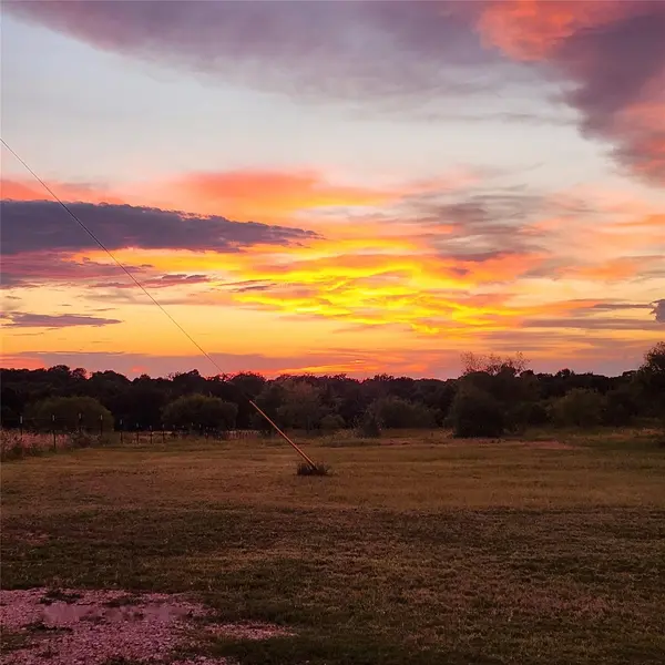 1868 Fm 20, Red Rock, TX 78662