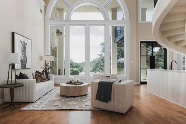 8513 Chalk Knoll DR, Austin, TX 78735