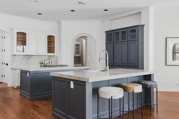8513 Chalk Knoll DR, Austin, TX 78735