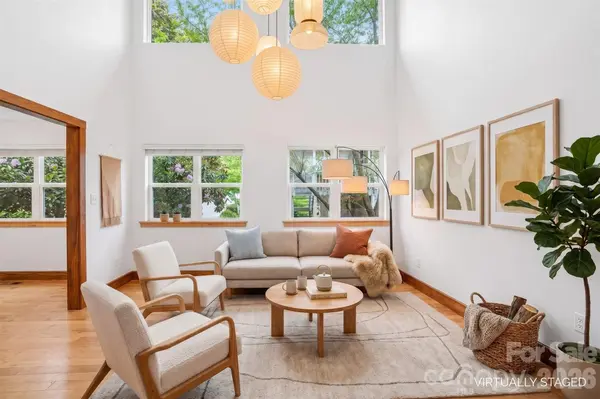 3 Delaware AVE, Asheville, NC 28806
