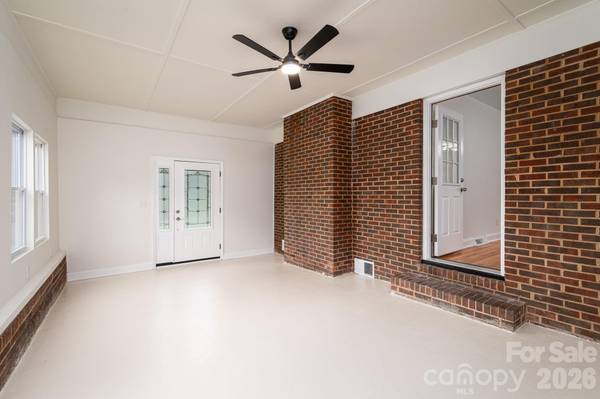 1081 Redleaf TRL, Lincolnton, NC 28092