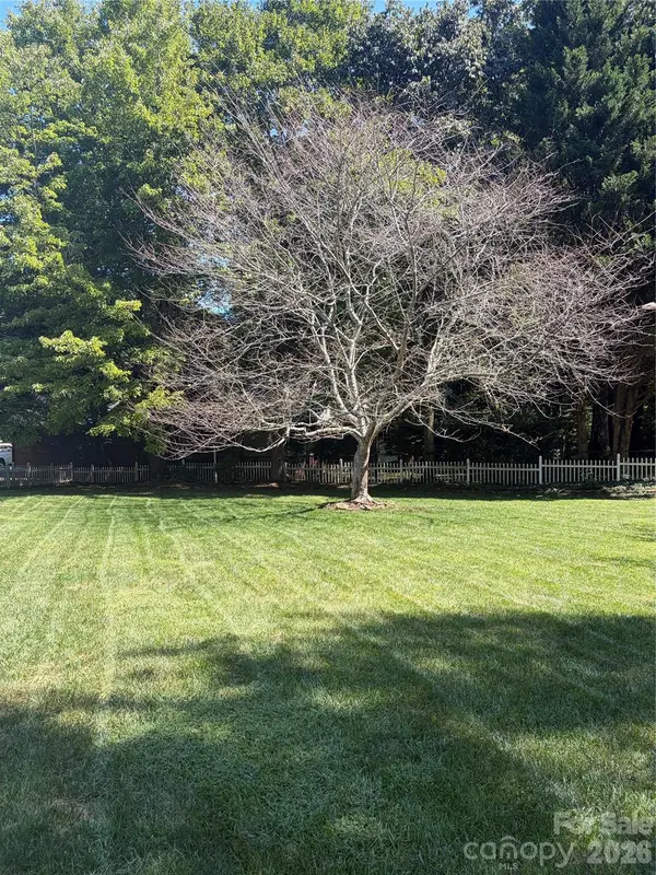 1697 Old Mill RD, Lincolnton, NC 28092