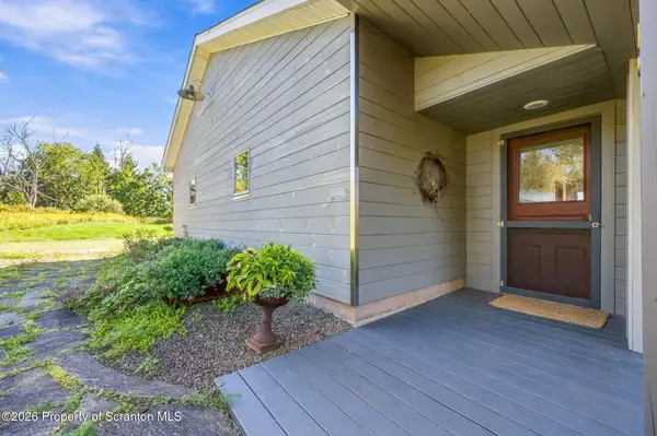 70 Bush RD, Pleasant Mount, PA 18453