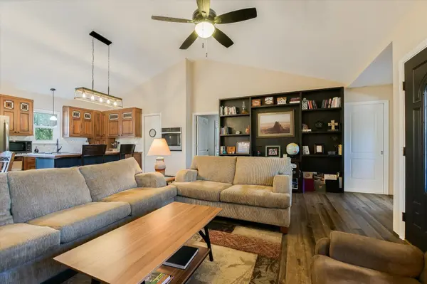 716 Elkhorn DR, Kingsland, TX 78639