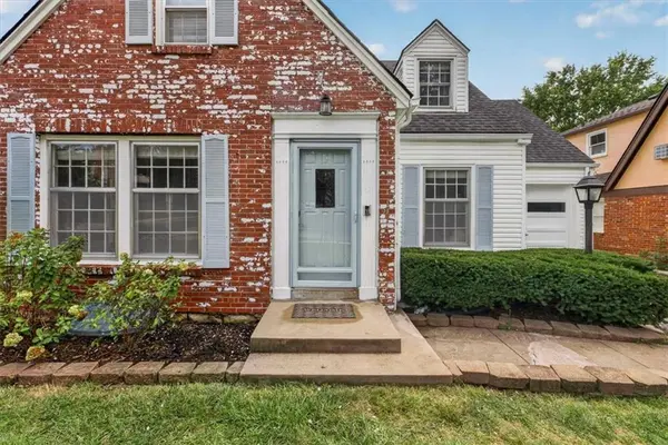 6641 Cherry ST, Kansas City, MO 64131