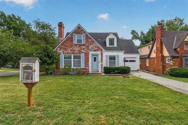 6641 Cherry ST, Kansas City, MO 64131