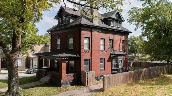 2801 Forest AVE, Kansas City, MO 64109